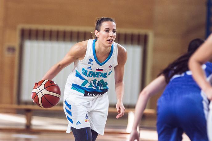 Eva Rupnik | Eva Rupnik zaradi okužbe s Covid-19 ne bo mogla pomagati soigralkam.  | Foto Matic Ritonja/Sportida