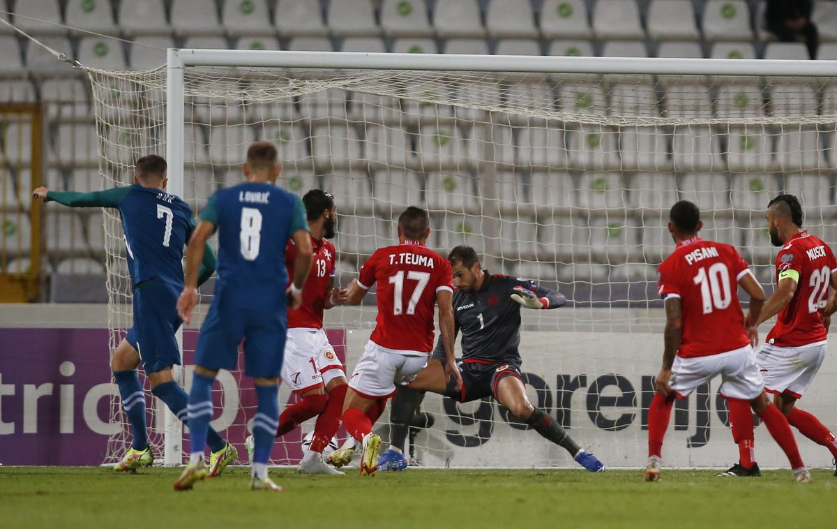 Malta Slovenija Iličić | Balkovec je podal, Iličić pa takole iz prve streljal in zadel za 1:0. | Foto Reuters