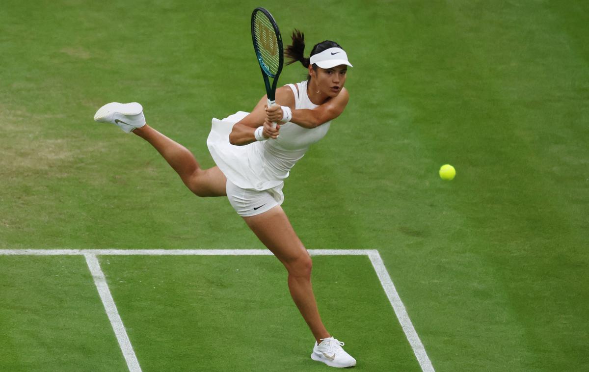 Emma Raducanu | Emma Raducanu je zanesljivo odpravila deveto nosilko Wimbledona. | Foto Reuters