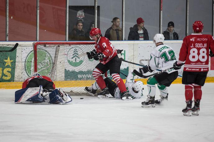 HDD Jesenice, HK SŽ Olimpija Alpska liga | Olimpija je prišla do visoke zmage. | Foto Peter Podobnik/Sportida