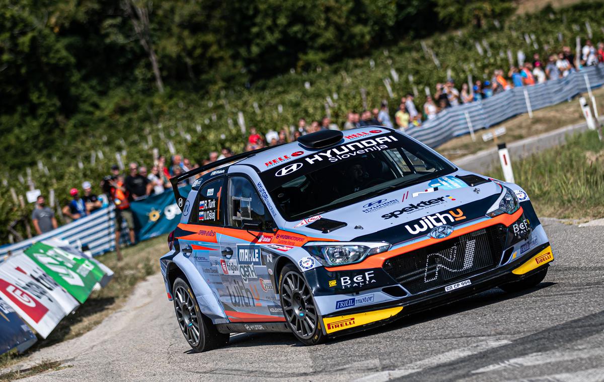 Reli Nova Gorica | Rok Turk in Vili Ošlaj (hyundai i20 R5) sta bila večji del prepričljivo najhitrejša na novogoriškem reliju, toda okvara senzorja jima je odnesla zmago. | Foto Uroš Modlic