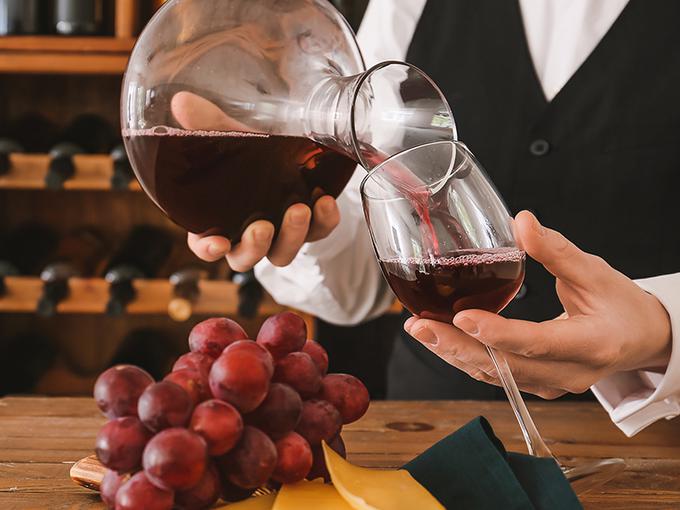 Image uvodna slika - decanter | Foto: Adobe Stock