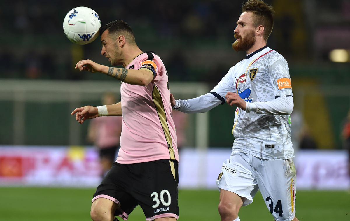 Žan Majer | Žan Majer (desno) je Lecceju pomagal do napredovanja v pokalnem tekmovanju. | Foto Guliver/Getty Images