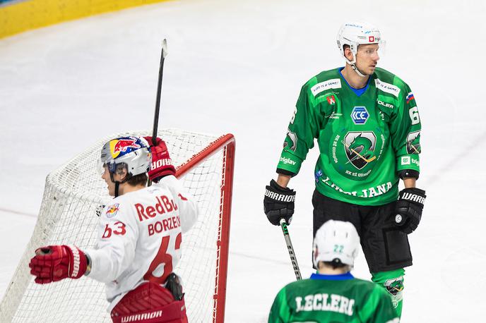 HK Olimpija Red Bull Salzburg | Hokejisti Olimpije so doživeli najhujši poraz v sezoni, rdeči biki iz Salzburga so jih v Hali Tivoli premagali s 7:2. | Foto Grega Valančič/Sportida