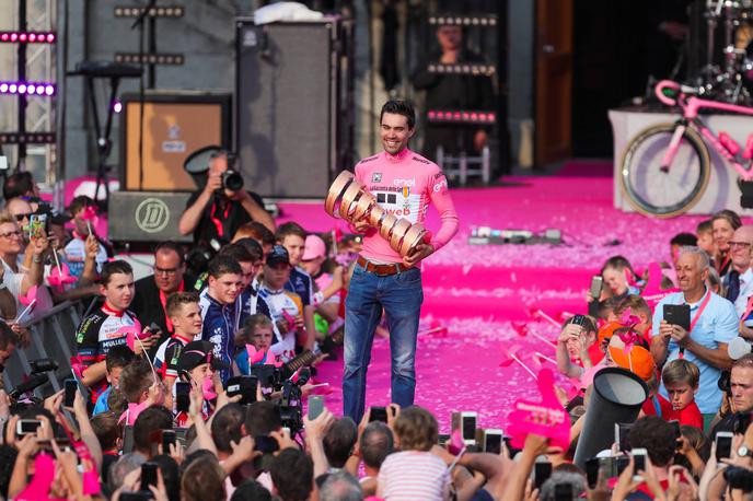 Tom Dumoulin | Tom Dumoulin je leta 2017 zmagal v skupnem seštevku Gira, a marsikdo si ga bo zapomnil tudi zaradi obiska naravne toalete pred objektivi televizijskih kamer.  | Foto Guliverimage