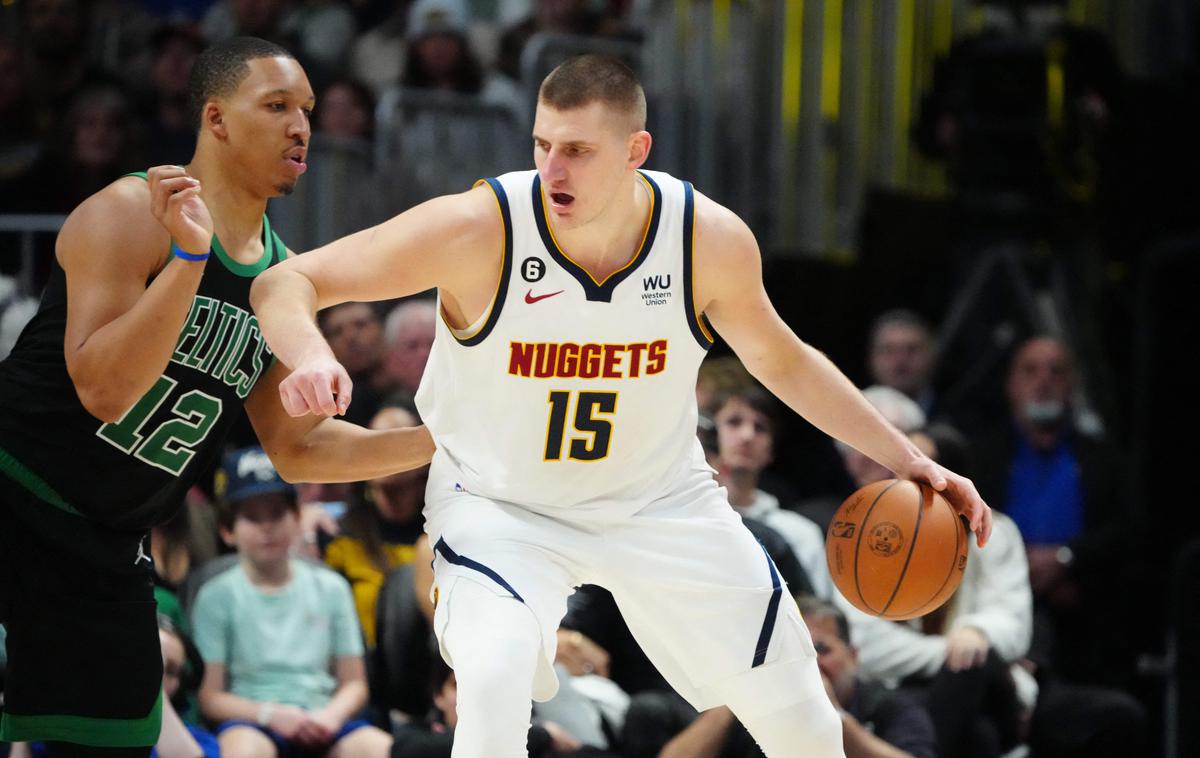 Denver Boston Nikola Jokić | Nikola Jokić je bil s 30 točkami prvi strelec Denverja. | Foto Reuters