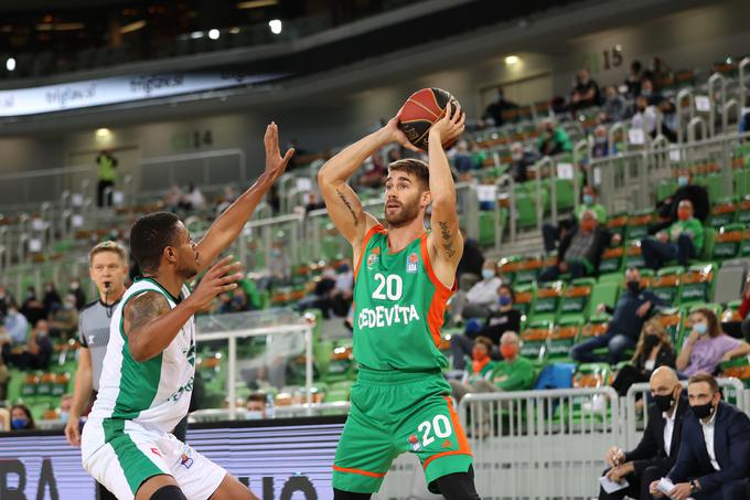 Bo Olimpija sredino tekmo EuroCupa z Bursasporjem izgubila z 0:20, ker košarkarji ne bodo mogli stopiti na parket? Zaradi enega pozitivnega primera v ekipi je morala namreč celotna ekipa v desetdnevno karanteno. | Foto: ABA/Aleš Fevžer/Cedevita Olimpija