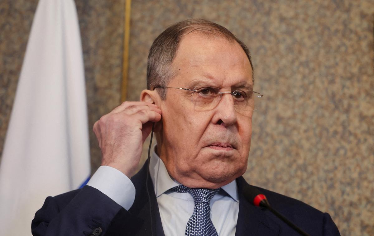 Sergej Lavrov | "Opažamo, da Ukrajina prejema vedno več zahodnega orožja, ki je vedno boljše kakovosti," je dejal Lavrov. | Foto Reuters