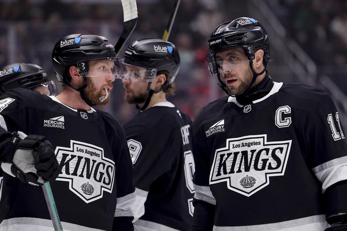 Anže Kopitar Los Angeles Kings | Anže Kopitar z Los Angeles Kings lovi peto zaporedno zmago. | Foto Reuters