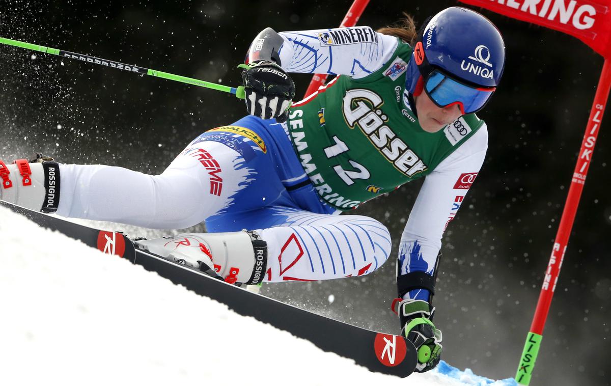 Petra Vlhova | Petra Vlhova se veseli premierne veleslalomske zmage. | Foto Getty Images