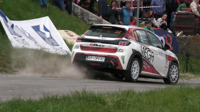 Letos dobre vožnje za mladega Nika Prunka (peugeot 208 rally4) v reliju. | Foto: Gregor Pavšič