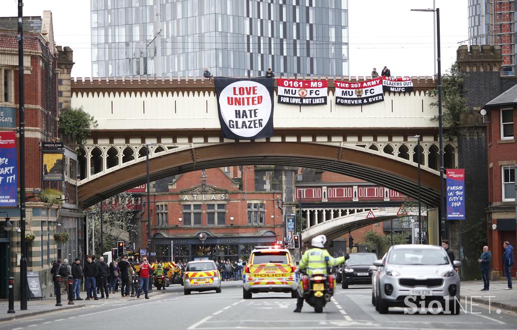 Manchester United navijači protest