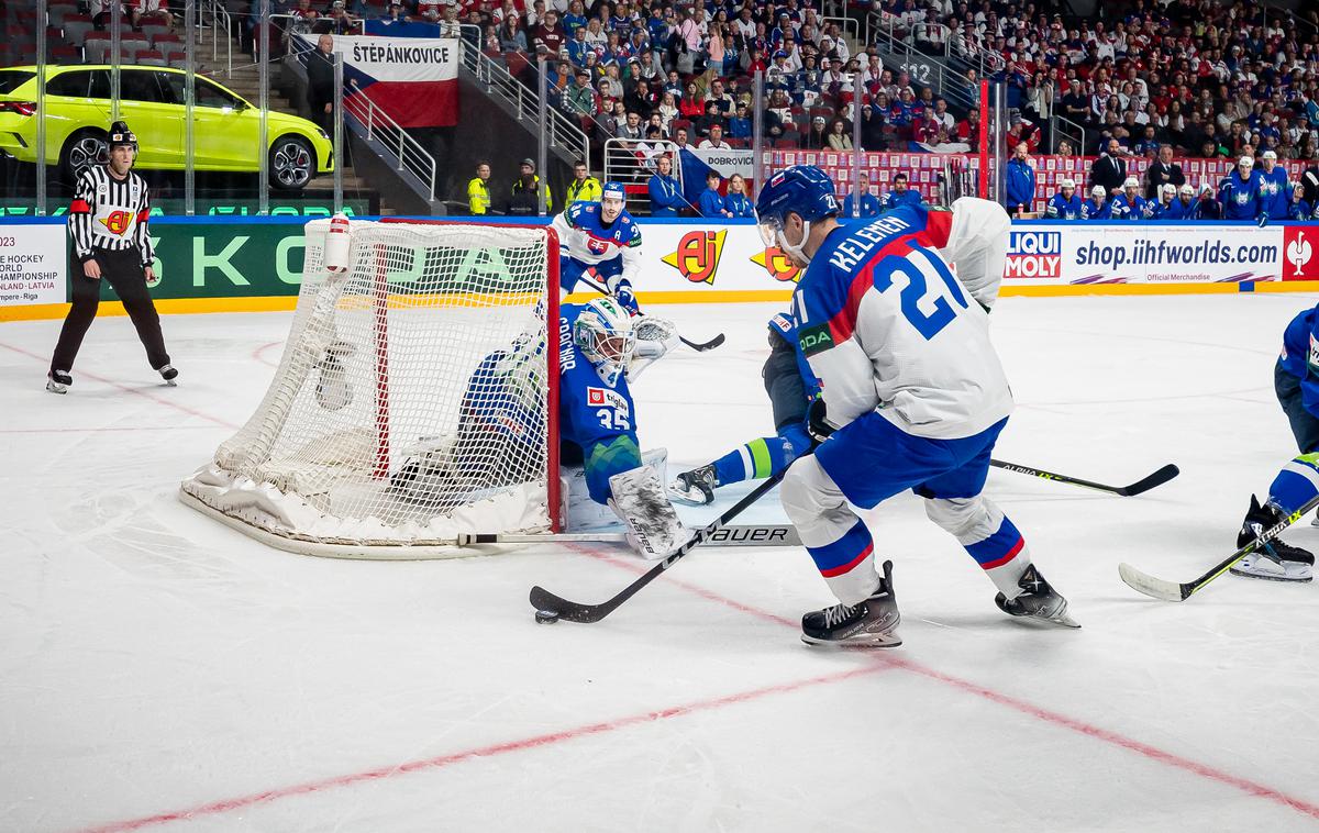 SP v hokeju 2023, slovenska hokejska reprezentanca : Slovaška | Slovenski hokejisti so za ohranitev upov na obstanek med elito proti Slovakom potrebovali vsaj točko, a po porazu z 0:1 ostali brez nje. V ponedeljek bodo odigrali še zadnjo tekmo prvenstva, nato pa se poslovili od elite. | Foto Guliverimage