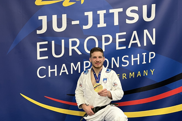 Tim Toplak | Tim Toplak je v borbah do 69 kg osvojil zlato odličje. | Foto Ju-jitsu zveza Slovenije