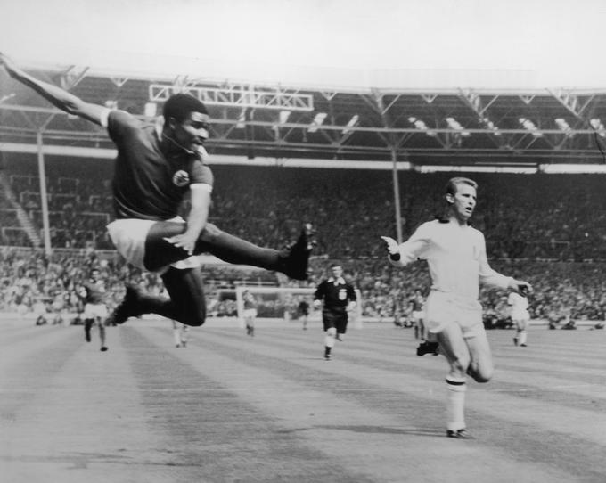 Legendarni Eusebio je Olimpiji na dveh tekmah nasul kar šest golov. | Foto: Getty Images