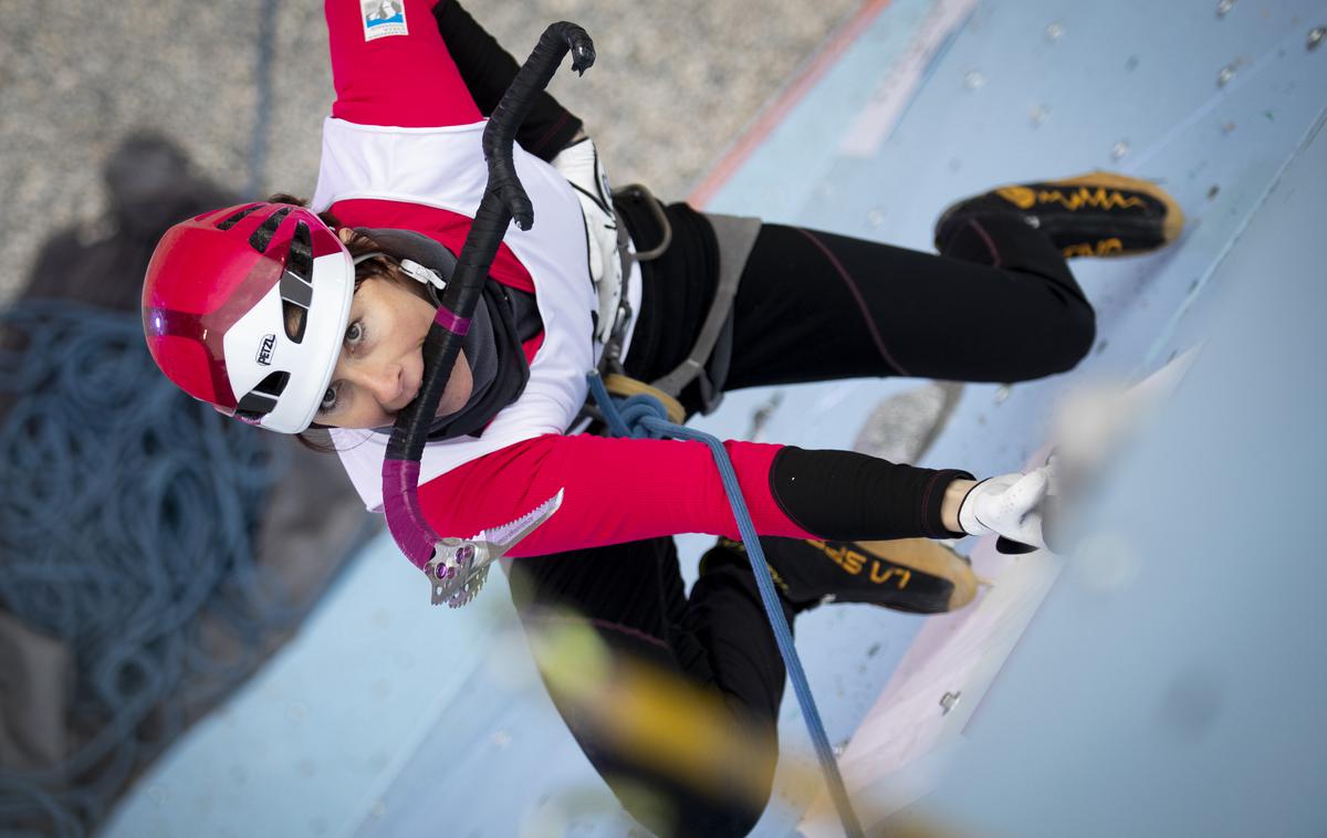 Maja Šuštar | Maja Šuštar je trenutno najboljša slovenska tekmovalka v lednem plezanju. Letos je že drugo leto zapored zmagala v skupnem seštevku pokala SHS, ki združuje najboljše ledne plezalce iz Slovenije, Hrvaške in Srbije, na predzadnji tekmi evropskega pokala te sezone pa je dosegla svojo prvo zmago v tej konkurenci. | Foto Urban Urbanc