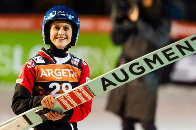 Eva Pinkelnig, Planica 2024 | Avstrijka Eva Pinkelnig je ob koncu sezone dodobra zapretila Niki Prevc, a se je morala na koncu zadovoljiti z drugim mestom.  | Foto www.alesfevzer.com