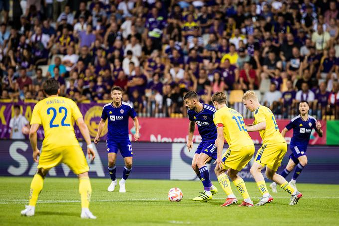 Ljudski vrt bi lahko bil v nedeljo še bolj poln kot je bil proti HJK Helsinki, ko se je zbralo okrog šest tisoč gledalcev. | Foto: Grega Valančič/Sportida