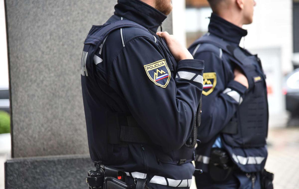 Policija | Pri policiji poudarjajo, da je šlo pri ponedeljkovem streljanju v Fužinah in podobnih dogodkih v letošnjem letu za dogodke, ki so bili natančno premišljeni. | Foto STA