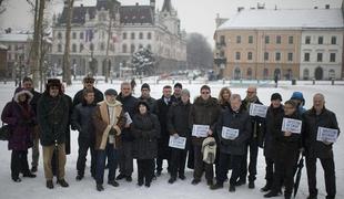 Vstajniki ustanavljajo "prepričljivo levo" stranko - Solidarnost