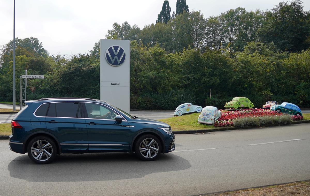 Volkswagen | Volkswagen je obsežen varčevalni program, težak deset milijard evrov, predstavil lani, a je po slabih poslovnih rezultatih, ki jih je objavil avgusta in ki kažejo na padec dobička, sporočil, da bodo potrebni dodatni ukrepi. | Foto Reuters