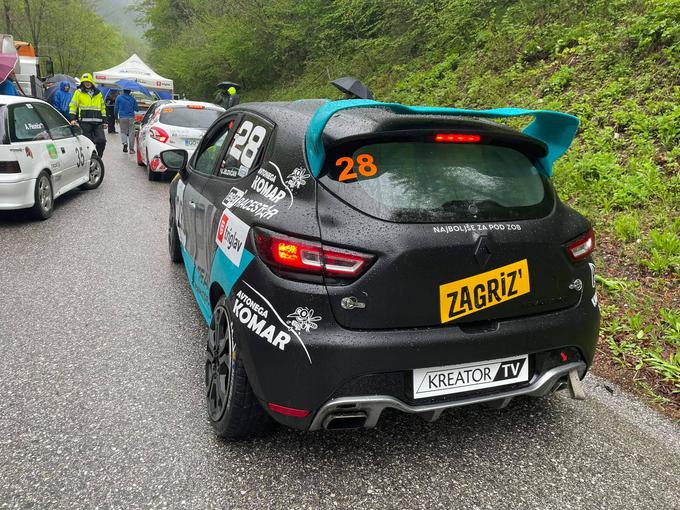 Dvakratni prvak pokala Twingo Urban Jelovčan tokrat v močnejšem renault cliu. | Foto: Gregor Pavšič