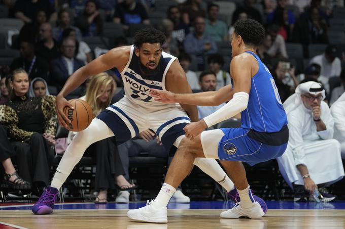 Karl-Anthony Towns je za Minnesoto dosegel 20 točk, tudi on pa je igral le v prvem polčasu. | Foto: Guliverimage