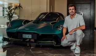 Fernando Alonso ima novega: valkyrie mu nudi skoraj izkušnjo F1 #foto