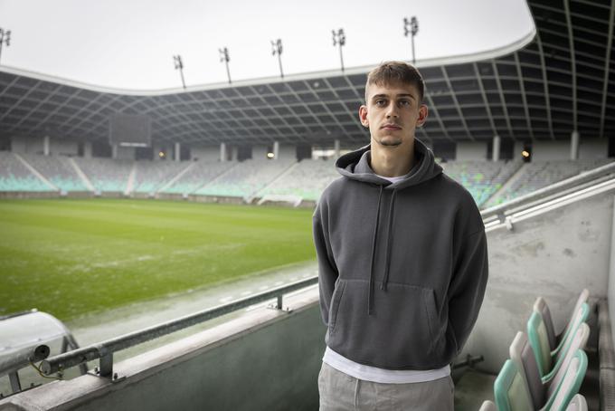 Nogometno kariero je začel pri Muri. Ko je bil mlajši, ni vedel, da bo nekoč nogomet igral za denar. Kdo bi si takrat mislil, da bo pri 20 letih kapetan ljubljanske Olimpije. | Foto: Bojan Puhek