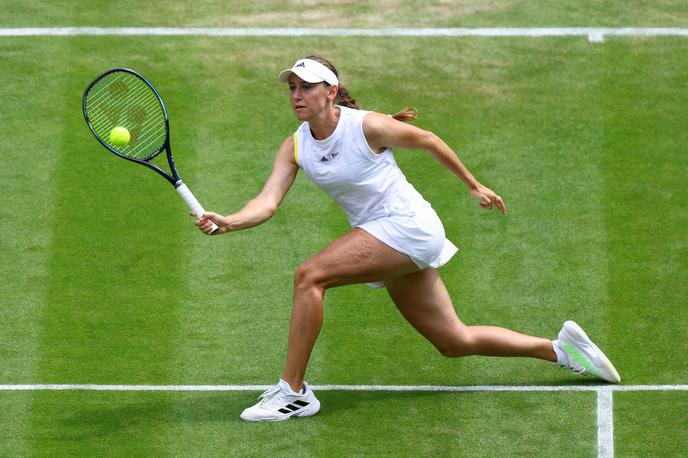 Kaja Juvan Heather Watson Wimbledon | Tudi Kaja Juvan preboleva okužbo z novim koronavirusom. | Foto Reuters