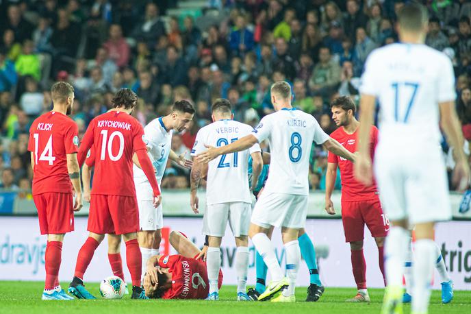 Slovenija - Poljska kv za EP | Poljaki so v Stožicah izgubili edino tekmo v teh kvalifikacijah, zato so se hoteli Sloveniji maščevati. | Foto Grega Valančič/Sportida