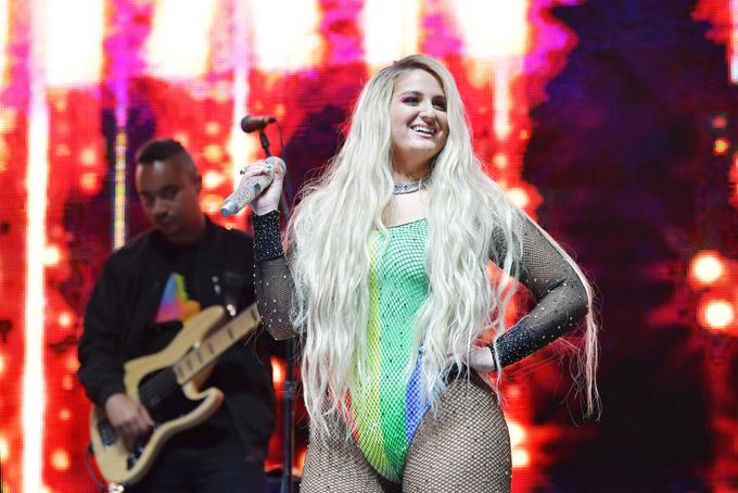 Meghan Trainor na paradi ponosa. | Foto: Getty Images