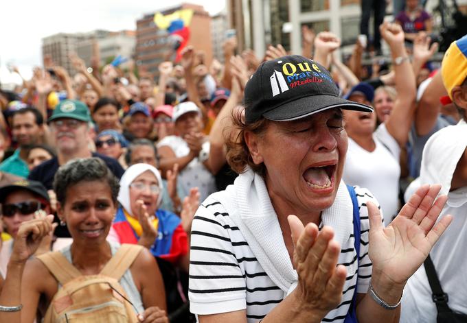 Protestniki v Venezueli | Foto: Reuters