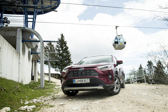 RAV4 je odličen sopotnik na vaših avanturah. | Foto: Ana Kovač