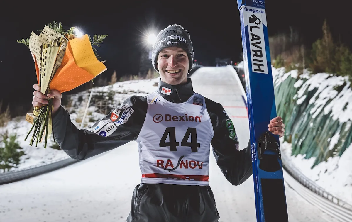 Žiga Jelar | Žiga Jelar je v Rasnovu skočil na oder za zmagovalce. | Foto Sportida