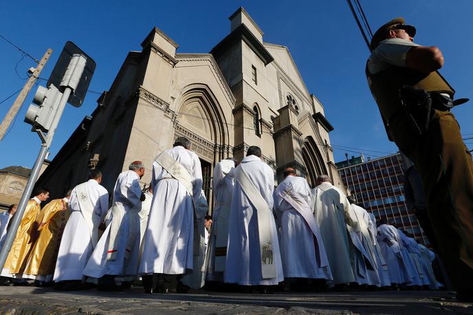 Duhovniki Čile | Foto Reuters