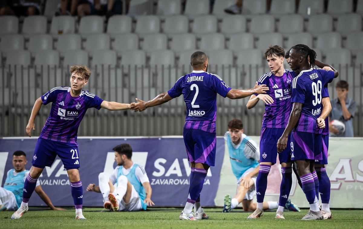 Maribor - Mura, 1. SNL | Maribor je Nafto premagal s 3:0. Je točko za vodilno Olimpijo in točko pred Celjem. | Foto Jure Banfi/alesfevzer.com