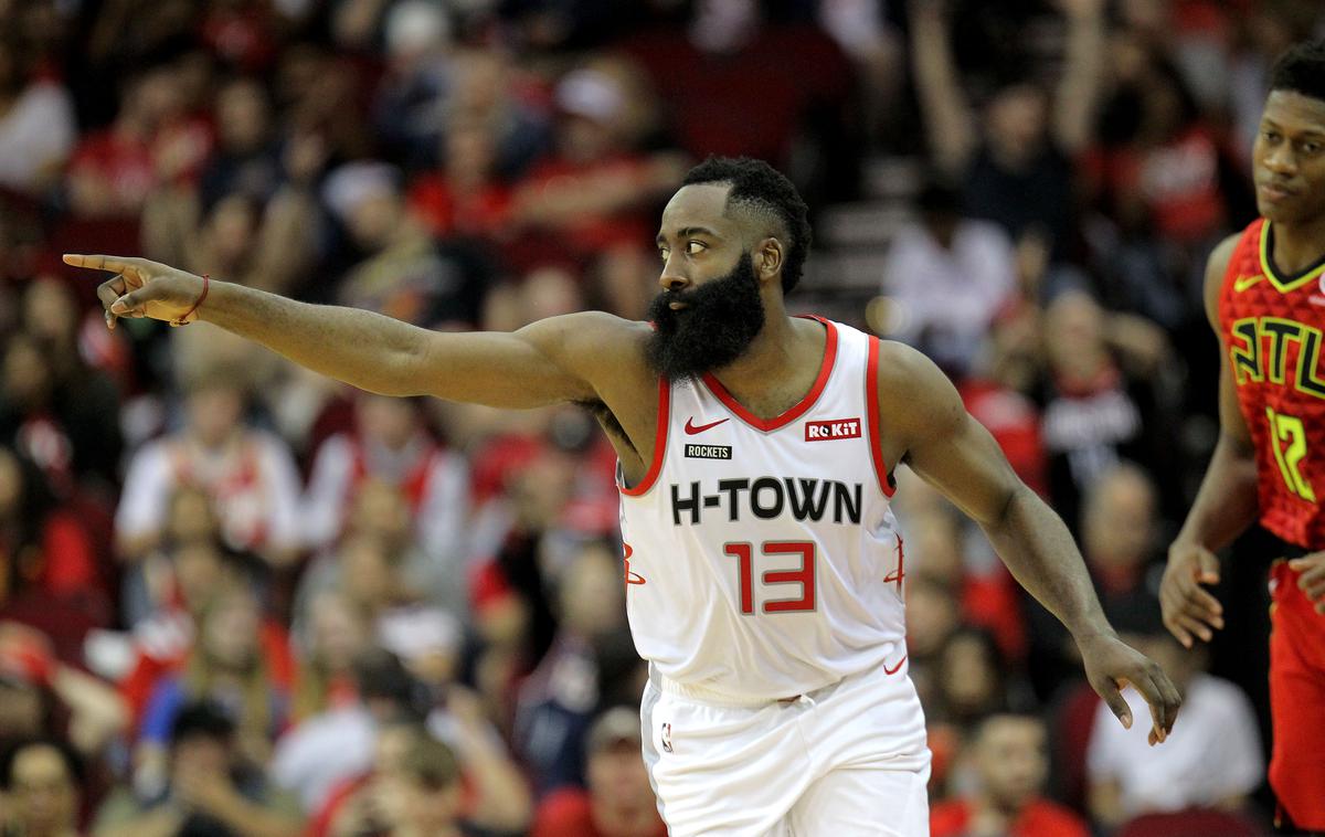 James Harden | James Harden se je ob visoki zmagi Houstona nad Atlanto, ob kateri je igral zgolj 30 minut, zaustavil pri 60 točkah. | Foto Reuters