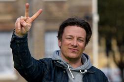 Jamie Oliver zapira lokale in za sabo pušča dolgove