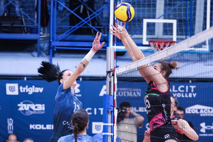 Calcit Volley - Nova KBM Branik, 1. DOL, odbojka | Za pokalno lovoriko se bodo pomerile Kamničanke in Mariborčanke. | Foto Aleš Fevžer