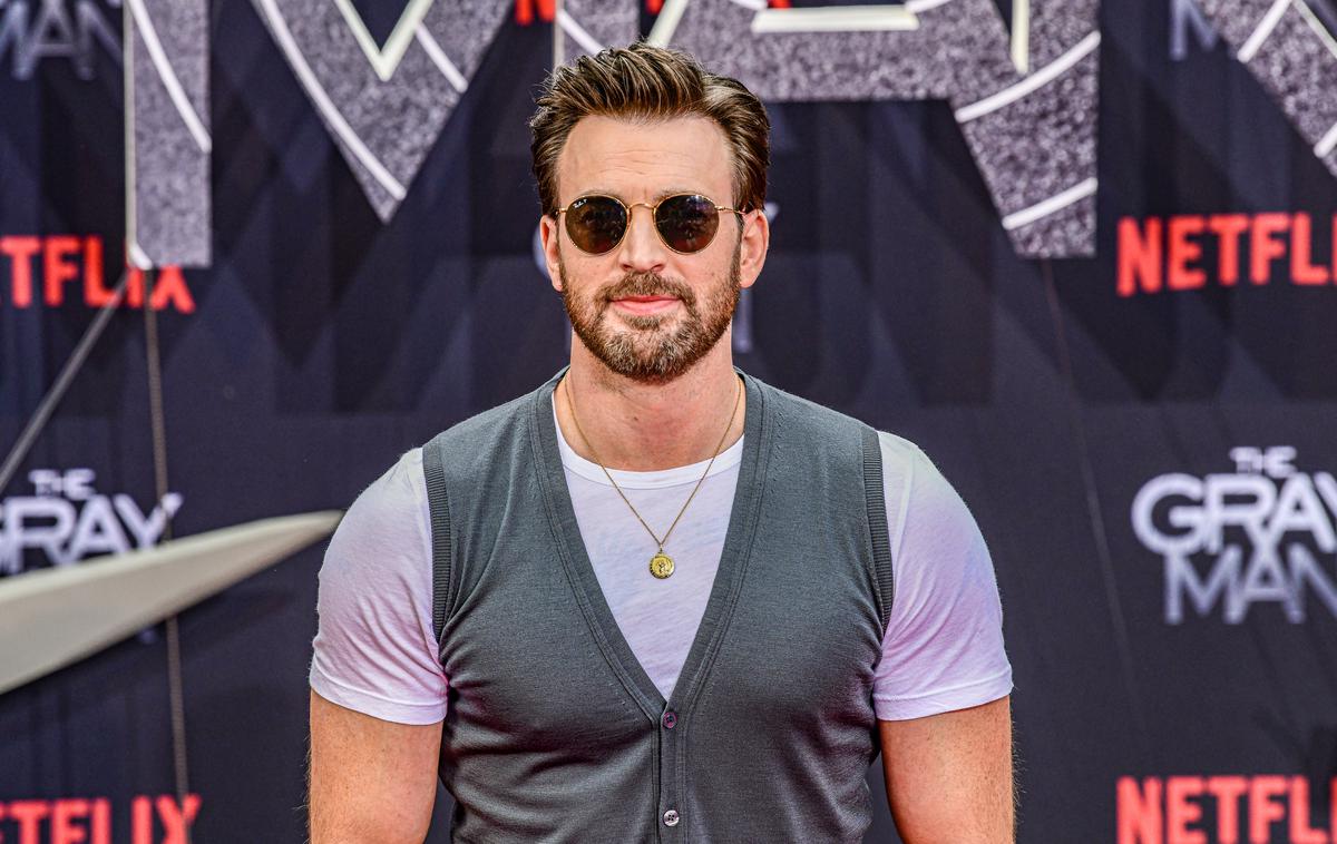 Chris Evans | "Načrtovanje poroke zahteva veliko dela. Tisti, ki ste poročeni, veste. Zdaj ko sva šla čez to, uživava v življenju, in se pripravljava na jesen, moj najljubši letni čas," je o obdobju po poroki povedal Chris Evans. | Foto Guliverimage