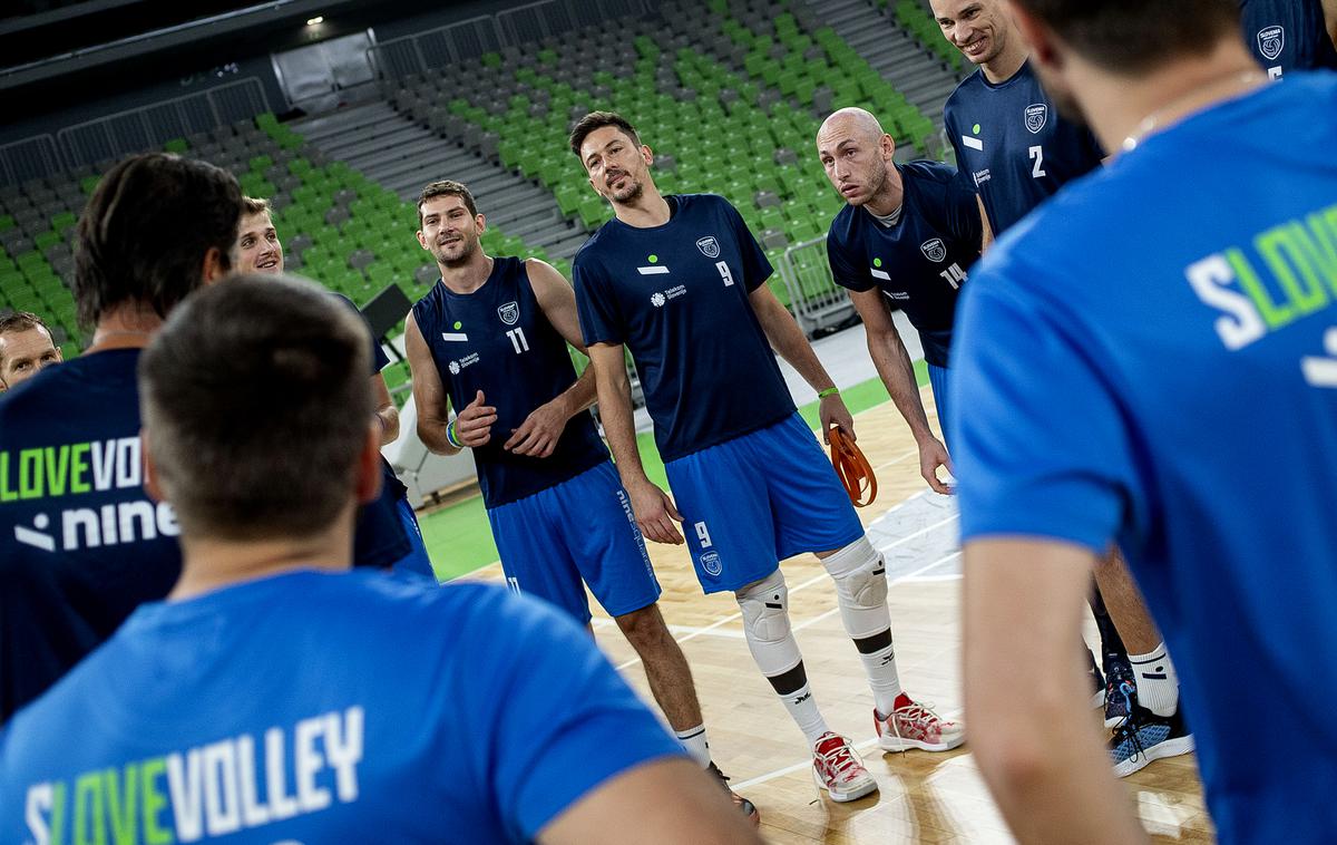 Trening moške odbojkarske reprezentance | Slovenski odbojkarji so v četrtek še trenirali na prizorišču svetovnega prvenstva v Stožicah, v petek in soboto pa jih v Mariboru čakata pripravljalni tekmi z Egiptom in Turčijo. | Foto Ana Kovač