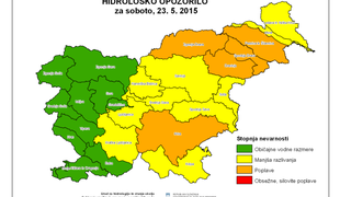 Kje bo močno deževje v soboto povzročalo največ nevšečnosti?