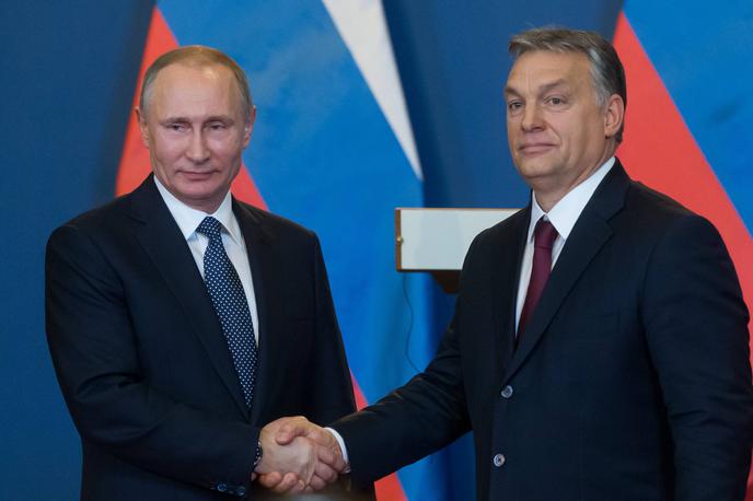 Vladimir Putin in Viktor Orban | "Pripadniki Orbanovega režima nimajo nobene težave s Putinovimi zločini," je dejal Márton Gyöngyösi, evropski poslanec Madžarske iz stranke Jobbik. | Foto Guliverimage