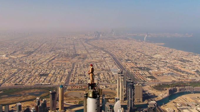 Burj Khalifa, oglas | Foto: Cover Images