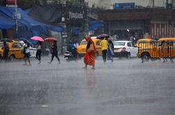 Ciklon Fani v Indiji in Bangladešu zahteval več življenj #foto #video