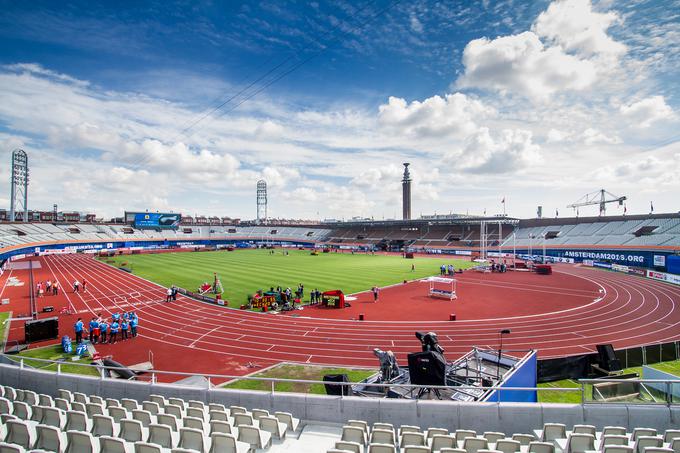 Takole je videti olimpijski štadion v Amsterdamu dva dneva pred tekmovalnim začetkom prvenstva. | Foto: Peter Kastelic