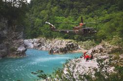 S poškodbo hrbtenice so jo rešili z zahtevnega terena #foto