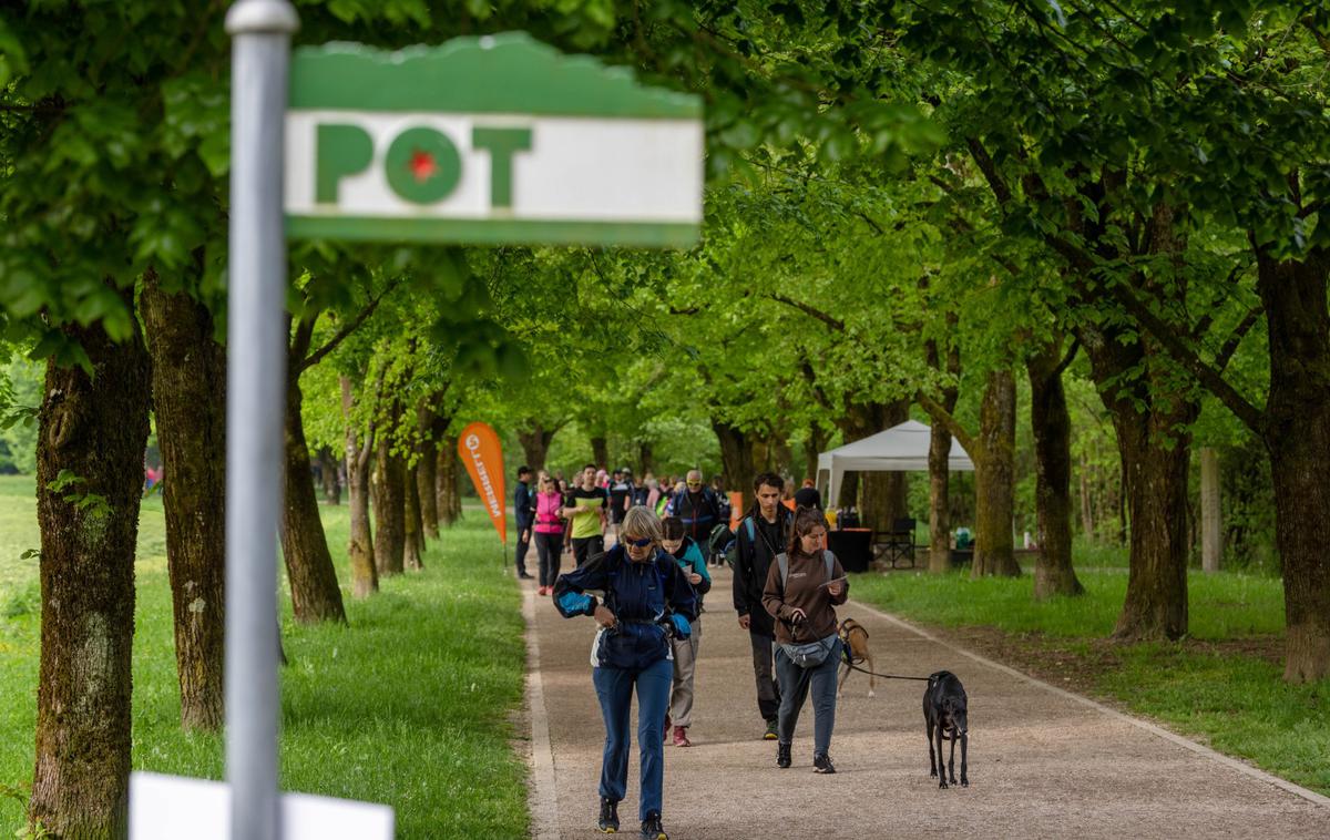 Pot ob žici | Pot poteka po skoraj 35 kilometrov dolgi trasi. | Foto STA