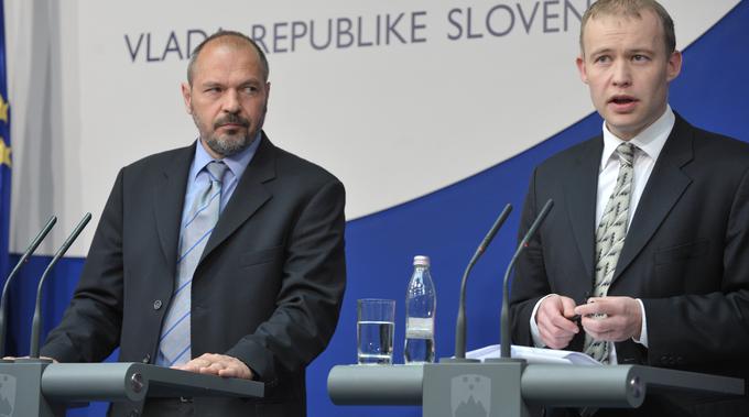 "Franc Križanič ni naredil svojega, da bi dopolnil uredbo, tu mu je pomagal Matej Lahovnik, Pahor pa tudi ni opravil svojega dela," je povzel Hanžek. | Foto: STA ,